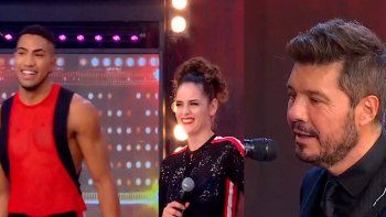 Romina Ricci le hizo un comentairo pícaro a Marcelo Tinelli sobre su bailarín, Juan Manuel Palao. Romina Ricci le hizo un comentairo pícaro a Marcelo Tinelli sobre su bailarín, Juan Manuel Palao.