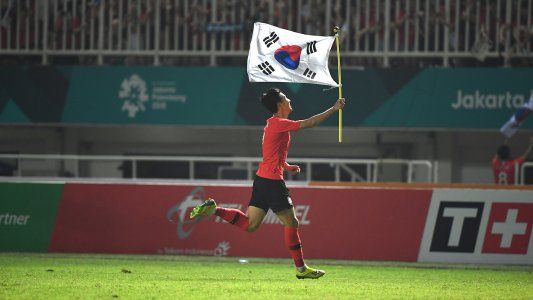No es literatura: el futbolista coreano Son evitó el servicio militar tras ganar los Juegos Asiáticos