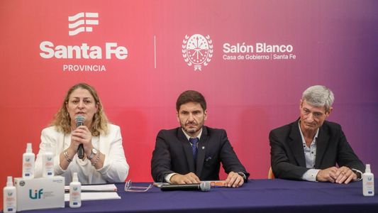 Pullaro contrasta con el Gobierno nacional y relanza una fábrica de repelente contra el dengue