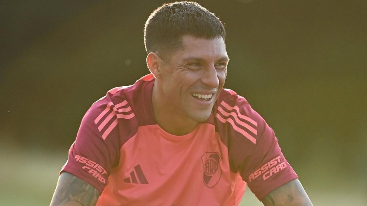 La PÍCARA reacción de Enzo Pérez cuando un hincha le preguntó por la eliminación de Boca