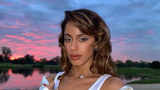 El profundo significado detrás del tatuaje en el cuello de Tini Stoessel