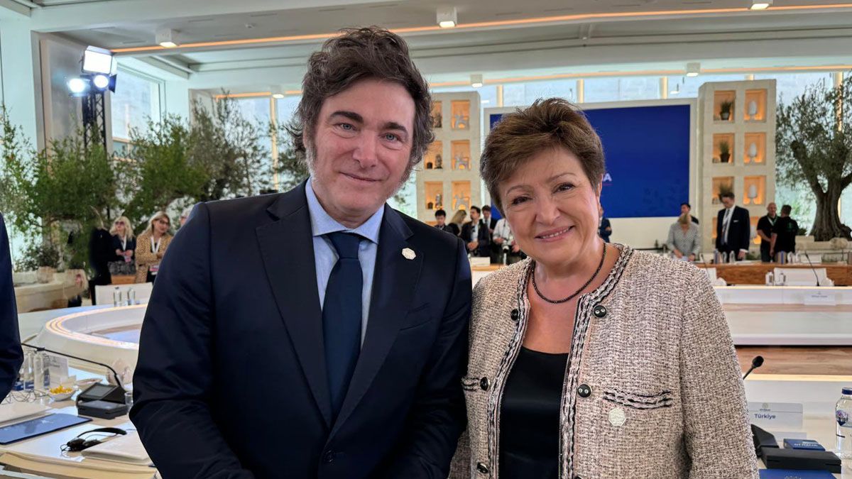 Una misión de Economía viajó a Estados Unidos por la segunda revisión del acuerdo con el FMI