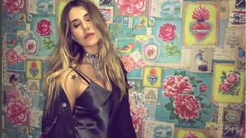 Micaela Tinelli se tatuó una sola palabra en su piel