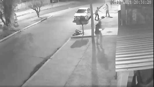 Video: le quisieron robar el auto, entregó las llaves e igual le dispararon