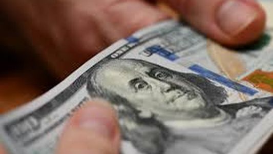 Dólar: ¿qué límites tiene la estrategia de Sergio Massa para contenerlo?