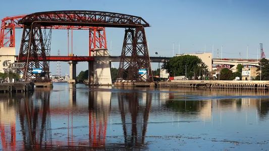Escalofriante hallazgo en La Boca: encontraron un cuerpo flotando en el Riachuelo