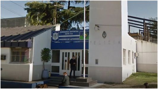 Dos delincuentes intentaron robarle el auto a un policía retirado y el hombre los baleó