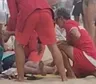Vacacionaba en la playa, convulsionó en pleno mar y los guardavidas le salvaron la vida
