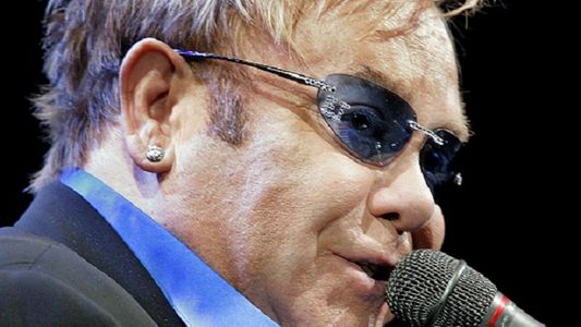 Elton John se inspira en Lindsay Lohan para su nuevo álbum