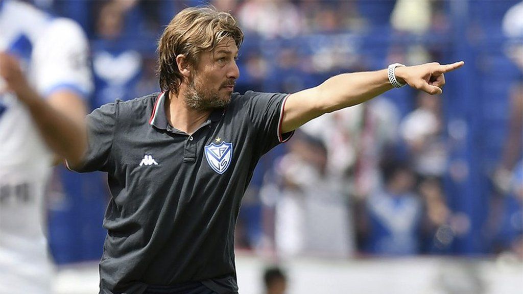 Festeja todo Vélez: Gabriel Heinze renovó contrato y seguirá como DT una temporada más