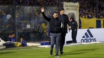 Carlitos Tevez volvió a La Bombonera. Carlitos Tevez volvió a La Bombonera.