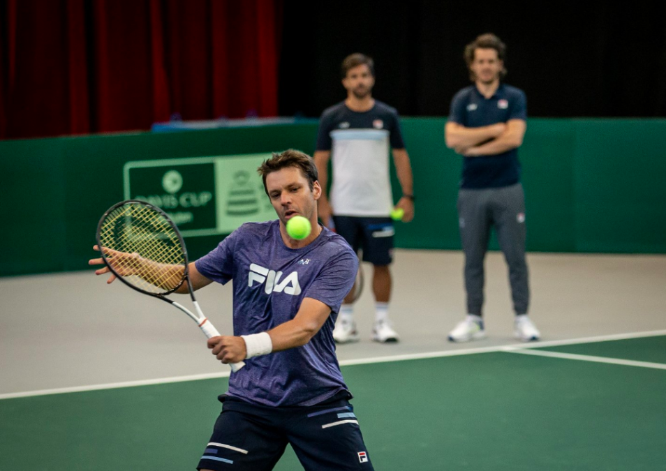 Copa Davis: Zeballos no se entrenó y es duda para el debut del martes ante Chile