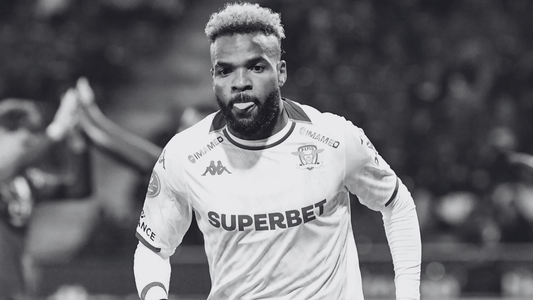 Profundo dolor en el fútbol: murió Aaron Boupendza tras caer desde un piso 11