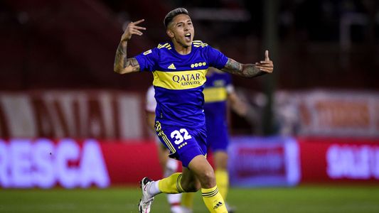 Boca goleó 3-0 a Huracán en Parque Patricios y le acorta distancia a River