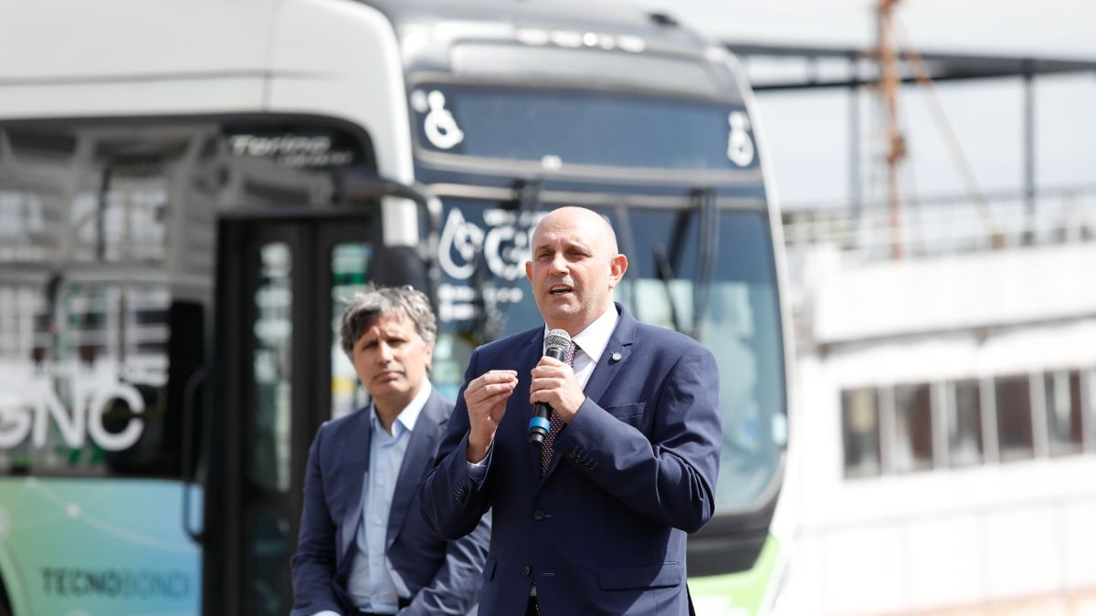 Alexis Guerrera presentó el Plan de transición energética en el transporte de pasajeros y de carga de cara a 2030. Foto: Ministerio de Transporte.