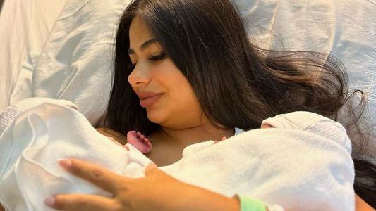 A un día del nacimiento de las gemelas, Daniela Celis reveló cómo distingue a Laia de Aimé