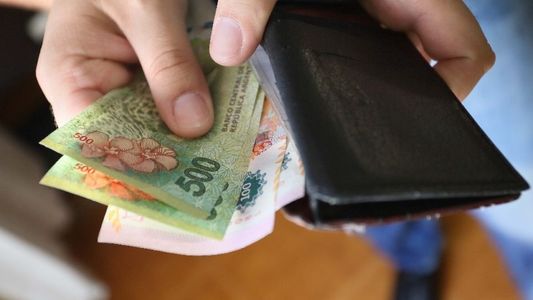 El Gobierno convocó a una apertura masiva de paritarias anticipadas