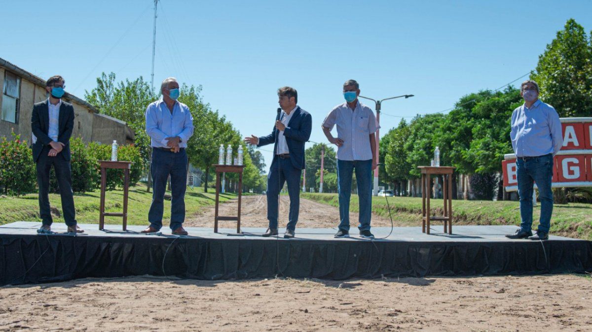 Kicillof presentó su plan de caminos rurales y apuntó contra Vidal: Lo que anunció fue puro humo