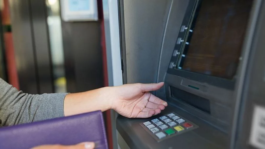 Trabajadores en blanco pueden recibir un extra: cómo inscribirse a las APU