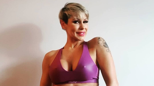 Divas Play: Con una mano indiscreta en sus partes íntimas, Mónica Farro compartió fuertes fotos