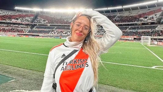 Nati Jota hizo un papelón papelón y fue abucheada en el Monumental