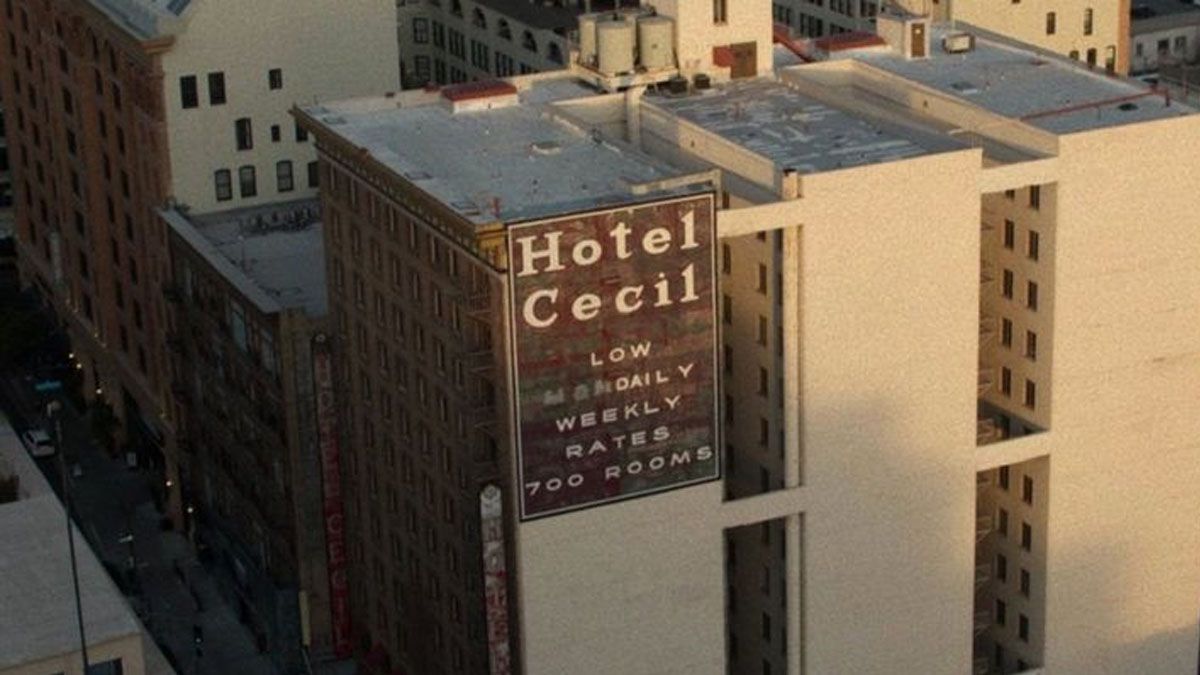 El Hotel Cecil de Los Ángeles, venido a menos y caído en desgracia por una sucesión de suicidios y por ser refugio de asesinos seriales (Foto: Gentileza Insider)