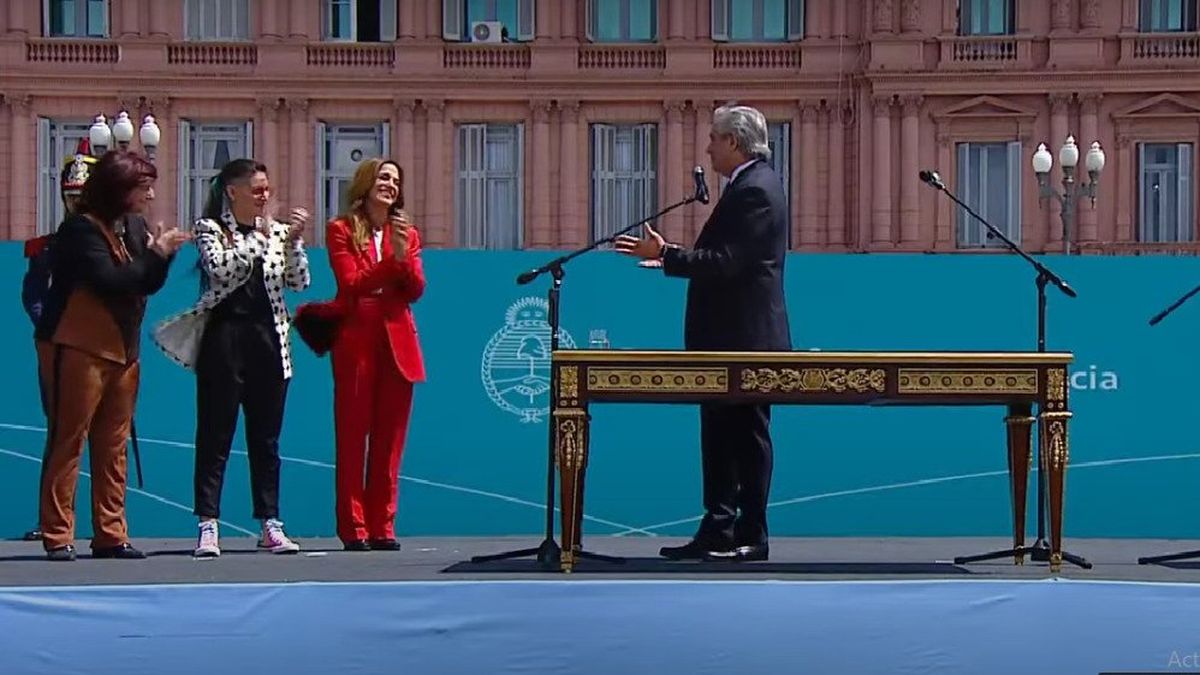 El presidente Alberto Fernández pidió unidad en la jura de las tres ministras