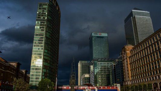 Evacúan oficinas de la sede principal del HSBC en Londres tras detectarse un caso de coronavirus