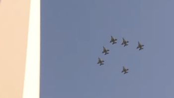 Video: así fue el vuelo de los aviones de combate F-16 por la Ciudad de Buenos Aires