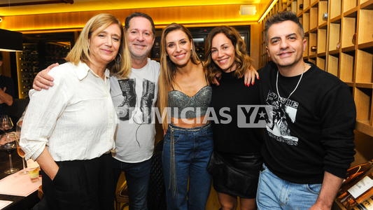 Ángel de Brito sorprendió a Mariana Brey en su fiesta de cumpleaños: las fotos