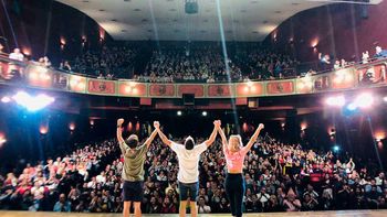 Nico Vázquez, Benja Rojas y Flor Vigna siguen batiendo récords en el teatro