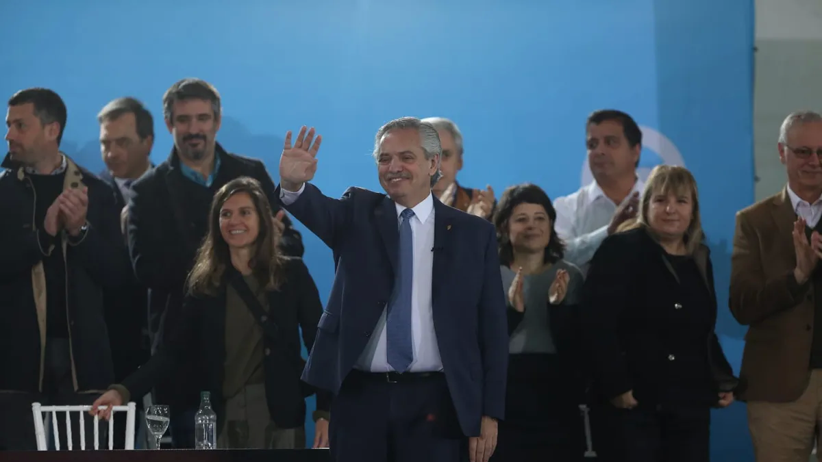 Alberto Fernández: Luchamos contra los que especulan con la inflación haciendo creer que la moneda se va a devaluar (Crédito: Télam).