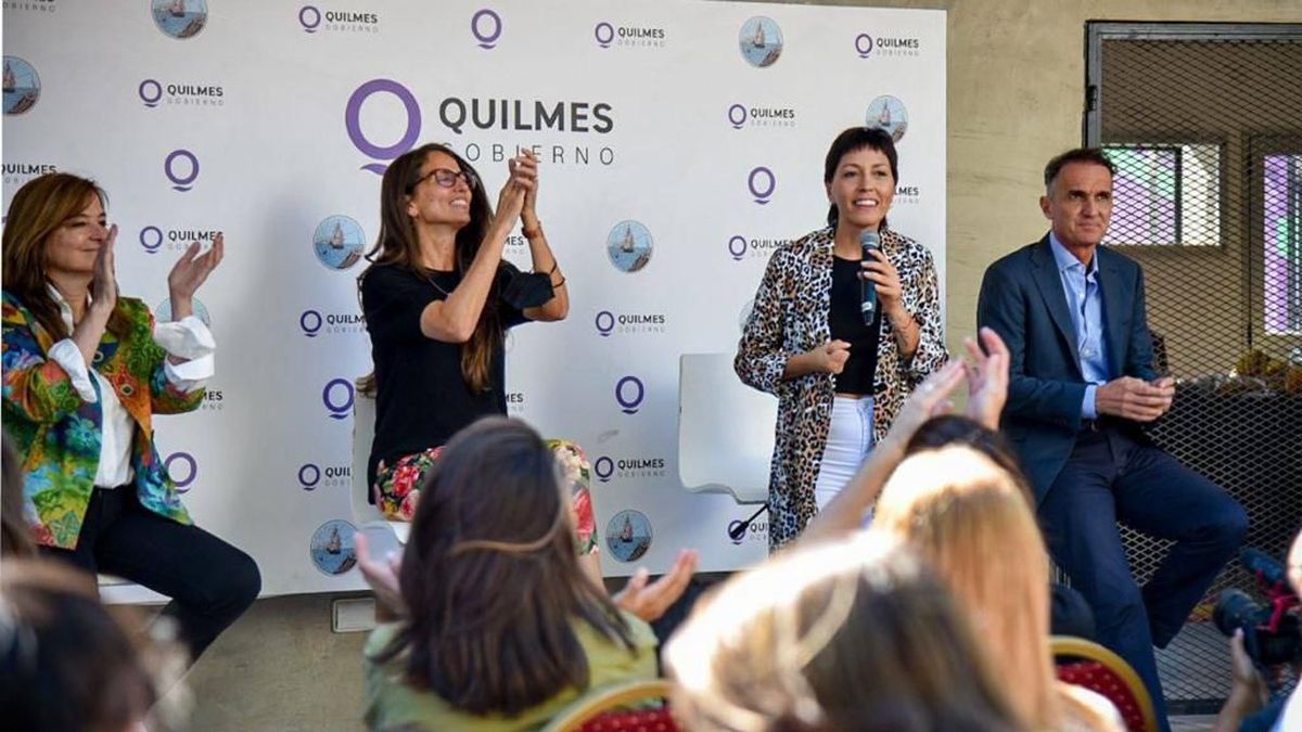 Mayra Mendoza inauguró un centro de atención a mujeres en Quilmes. 