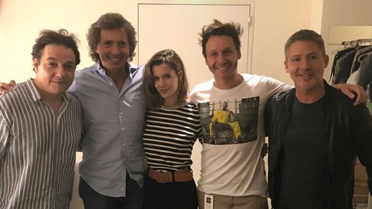 Adrián Suar fue al teatro y saludó a los protagonistas de Terapia amorosa