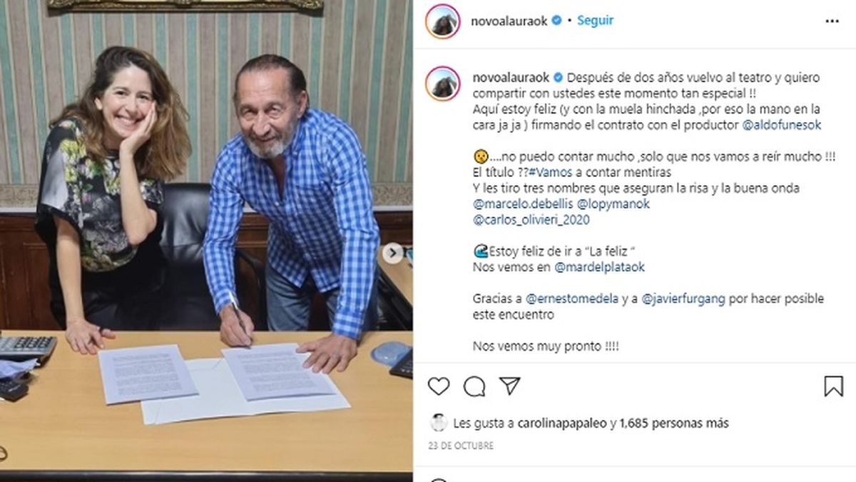 Laura Novoa junto a Aldo Funes en la firma del contrato de 'Vamos a contar mentiras', la obra de la que formar&aacute; parte junto a un gran elenco.&nbsp;