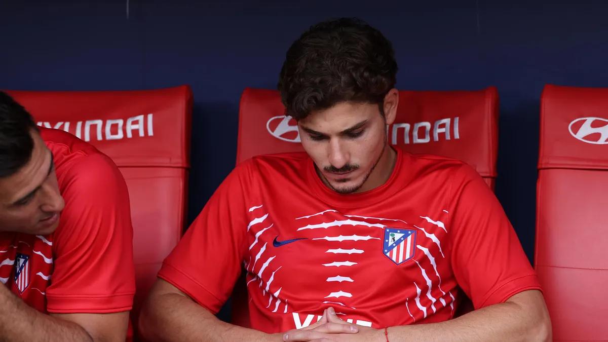 La misteriosa ausencia de Juli&aacute;n &Aacute;lvarez que reaviv&oacute; el conflicto con el Atl&eacute;tico