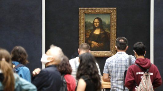El museo del Louvre reabrió sus puertas luego de tres meses y medio cerrado por el COVID-19