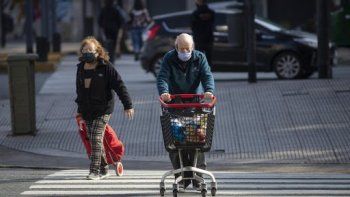 Fueron confirmados 9.230 nuevos casos de coronavirus y se superó la barrera de 400 mil contagios en el país
