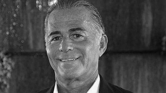 Un multimillonario se quiso agrandar el pene y murió durante la operación