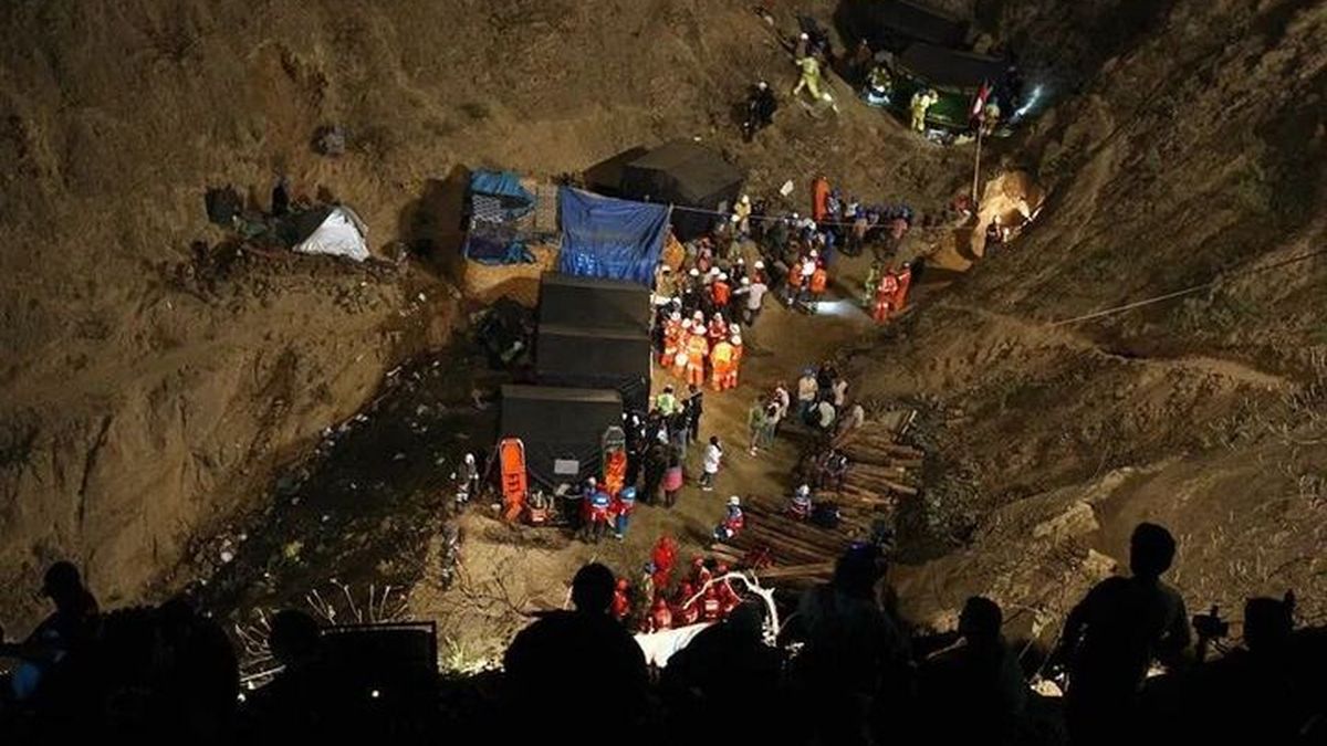 Un feroz incendio dentro de una mina en Perú dejó un saldo de 27 obreros muertos.