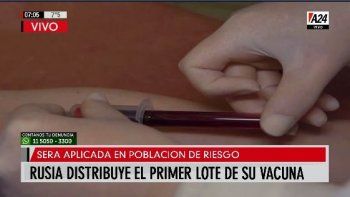 Rusia comenzará a distribuir el primer lote de su vacuna a grupos de riesgo