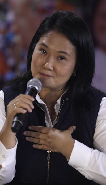 Perú: Keiko Fujimori quedó al borde de la victoria y su rival anunció que desconocerá su gobierno