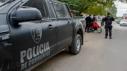 Un policía se disparó en los genitales sin querer mientras perseguía a un ladrón