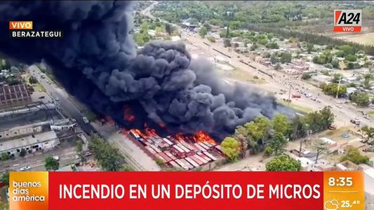 Un ataque con bombas molotov contra un depósito de colectivos ocasionó un feroz incendio en Berazategui