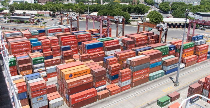 Desajustes macroeconómicos y conflictos gremiales: un cóctel que afecta el saldo comercial.