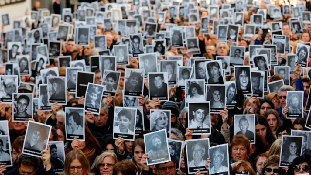 Alberto Fernández, a 26 años del atentado a la AMIA: Tenemos una deuda que debemos saldar