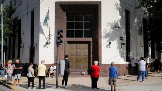 Hoy abren los bancos: quiénes pueden ir y cómo van a funcionar