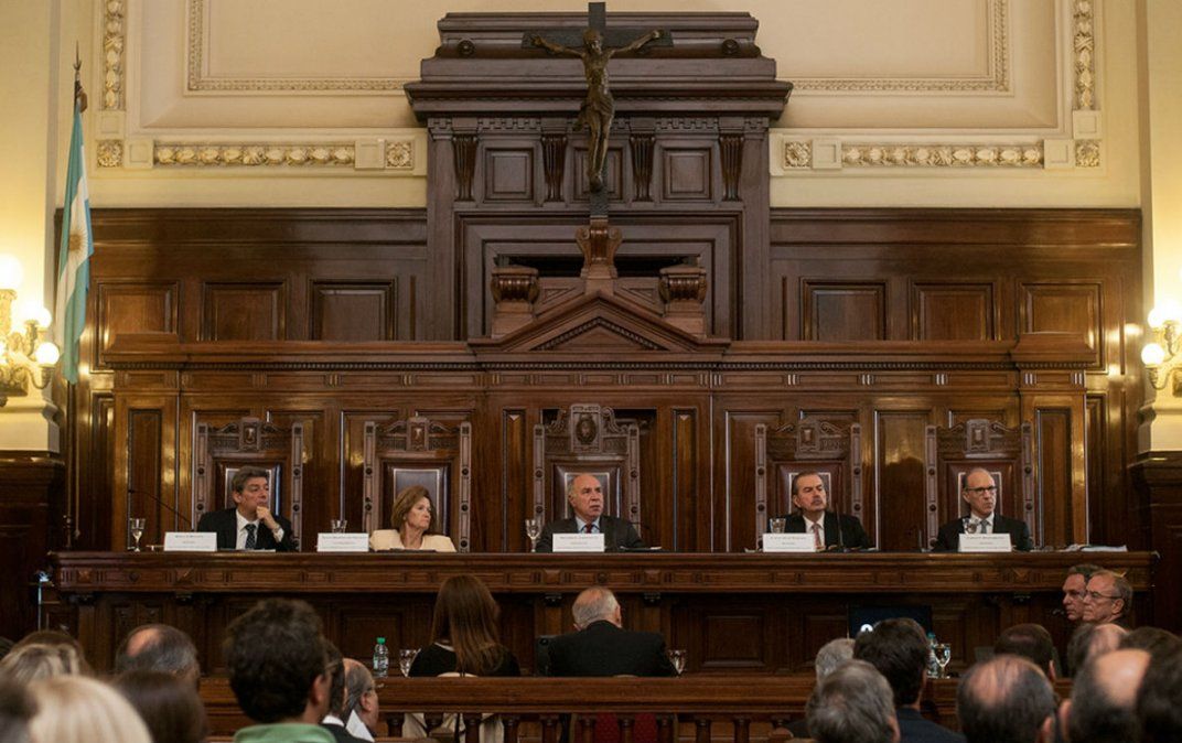 La Corte Suprema rechazó una indemnización por despido de un médico monotributista