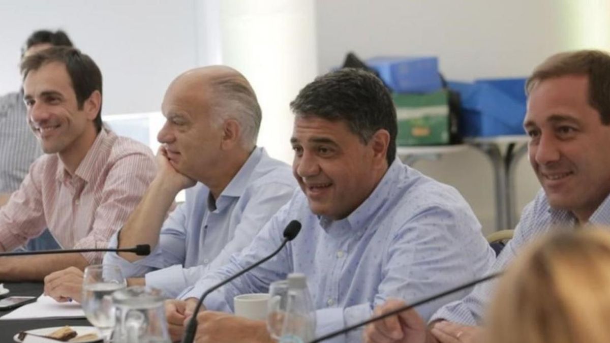 Legisladores de Juntos por el Cambio piden que se modifique la Ley que regula las re-reelecciones de intendentes en la provincia de Buenos Aires