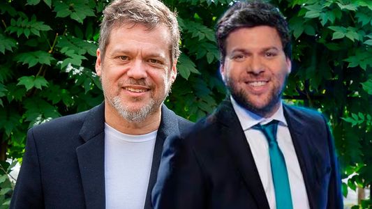 Quién es Emiliano, el hermano de Guido Kaczka de 53 años, que arrasa en Las maldiciones, la serie de Netflix